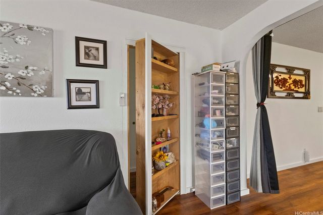 94-791 Kaaka Street, Waipahu, HI 96797