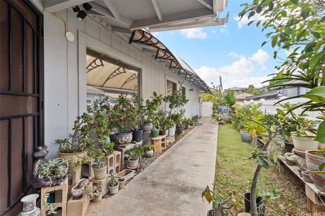 94-791 Kaaka Street, Waipahu, HI 96797