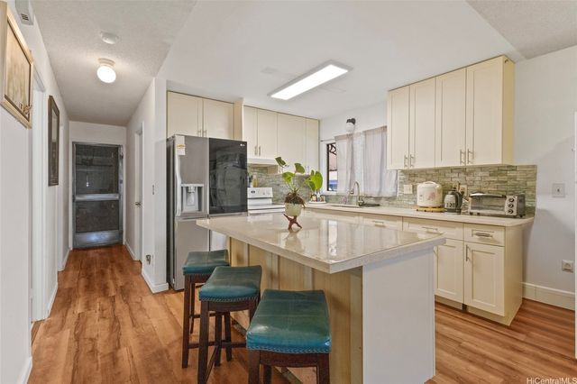 94-791 Kaaka Street, Waipahu, HI 96797