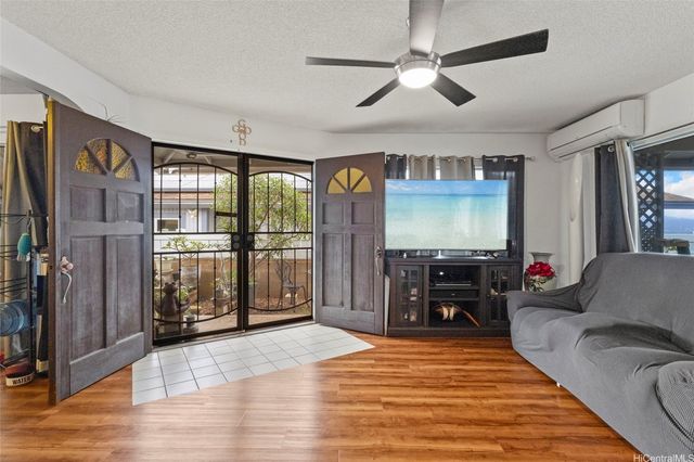 94-791 Kaaka Street, Waipahu, HI 96797