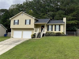 211 Hampton Drive, Dallas, GA 30132
