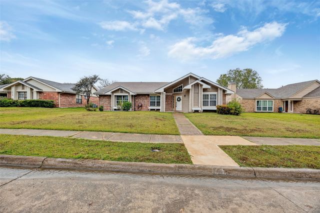 1517 Yorkshire Drive, Mesquite, TX 75149