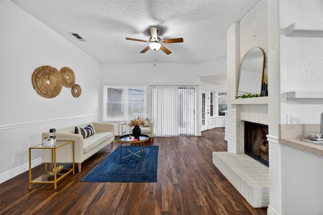 1517 Yorkshire Drive, Mesquite, TX 75149