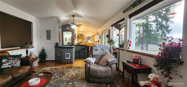 291 E Midway, Shelton, WA 98584