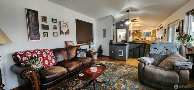 291 E Midway, Shelton, WA 98584