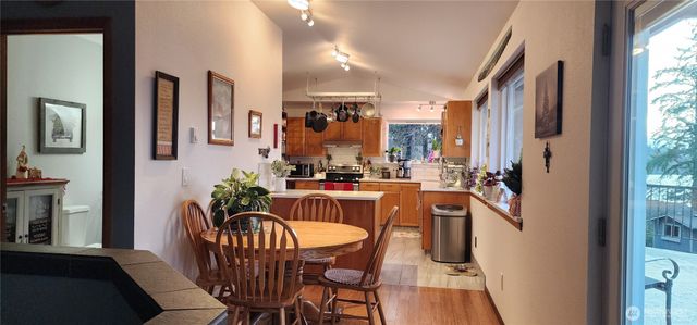 291 E Midway, Shelton, WA 98584