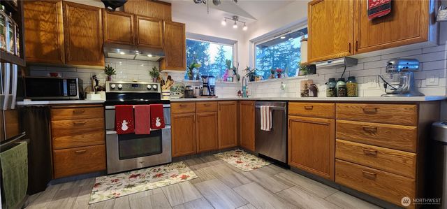 291 E Midway, Shelton, WA 98584