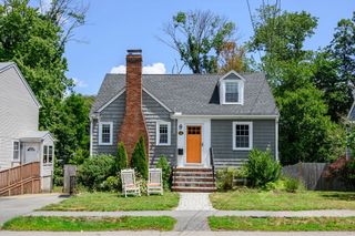 40 Lyman Rd, Milton, MA 02186