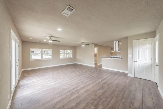 1721 Kay Avenue, Bridgeport, TX 76426