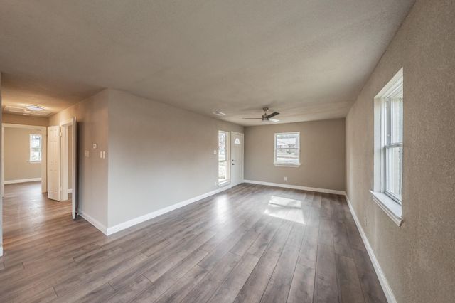 1721 Kay Avenue, Bridgeport, TX 76426