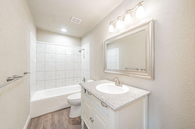 1721 Kay Avenue, Bridgeport, TX 76426