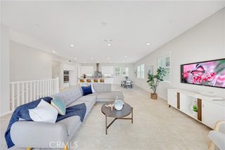 104 Sculpture, Irvine, CA 92618