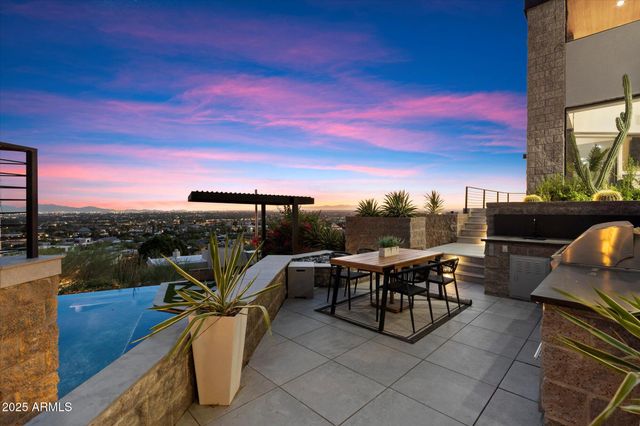 7147 N 23RD Place, Phoenix, AZ 85020