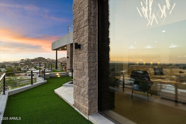 7147 N 23RD Place, Phoenix, AZ 85020