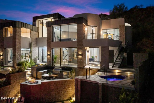 7147 N 23RD Place, Phoenix, AZ 85020