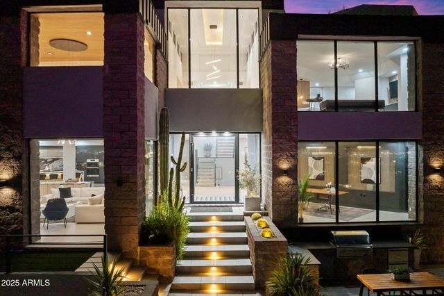 7147 N 23RD Place, Phoenix, AZ 85020