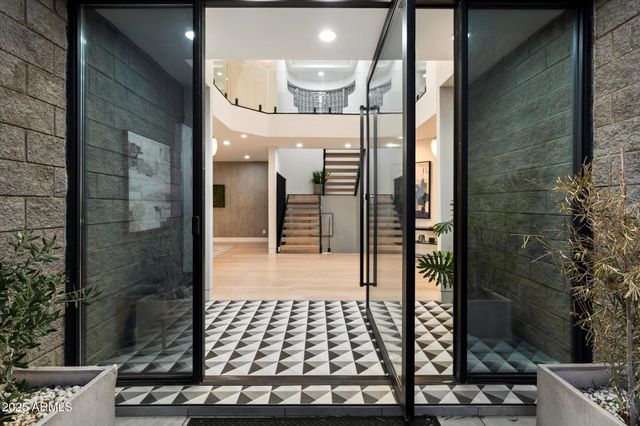 7147 N 23RD Place, Phoenix, AZ 85020