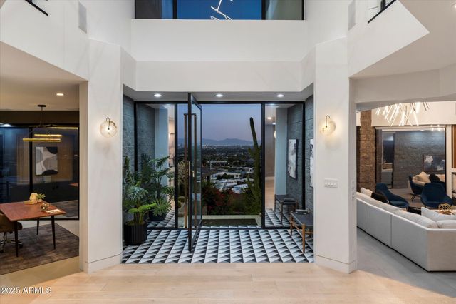 7147 N 23RD Place, Phoenix, AZ 85020