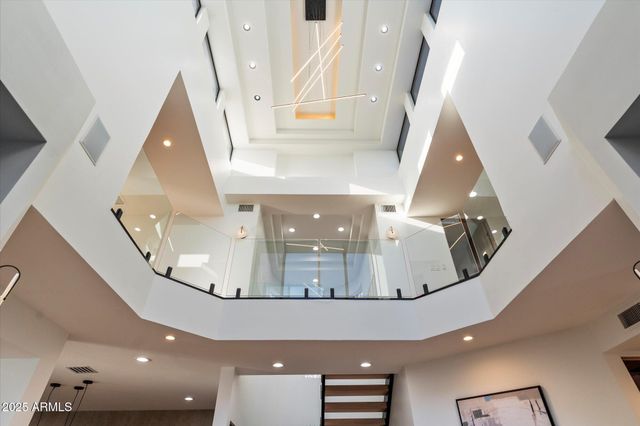 7147 N 23RD Place, Phoenix, AZ 85020