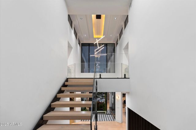 7147 N 23RD Place, Phoenix, AZ 85020