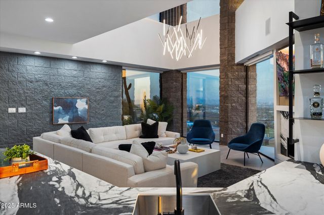 7147 N 23RD Place, Phoenix, AZ 85020