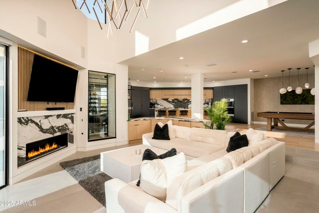 7147 N 23RD Place, Phoenix, AZ 85020