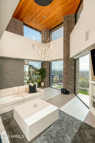 7147 N 23RD Place, Phoenix, AZ 85020