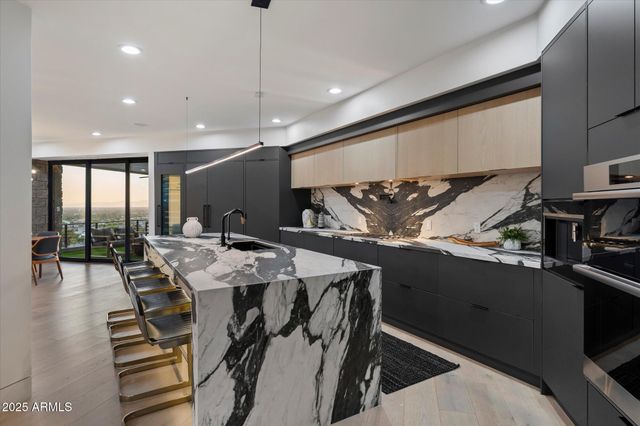 7147 N 23RD Place, Phoenix, AZ 85020