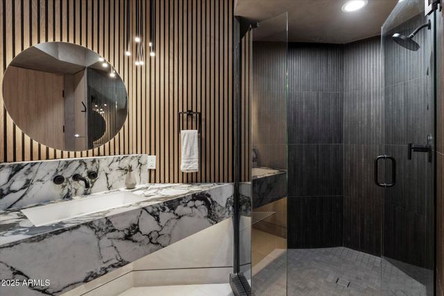 7147 N 23RD Place, Phoenix, AZ 85020