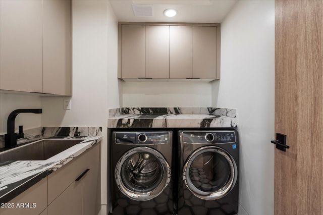 7147 N 23RD Place, Phoenix, AZ 85020