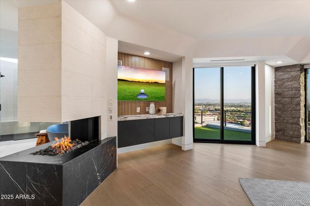 7147 N 23RD Place, Phoenix, AZ 85020