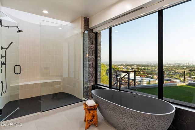 7147 N 23RD Place, Phoenix, AZ 85020