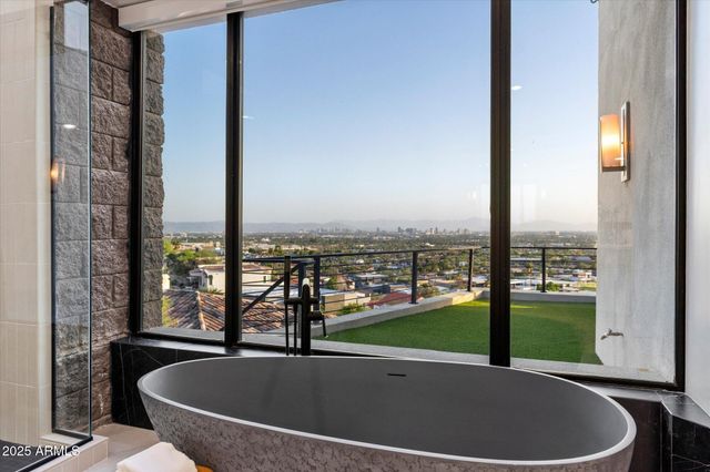 7147 N 23RD Place, Phoenix, AZ 85020