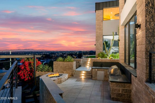 7147 N 23RD Place, Phoenix, AZ 85020