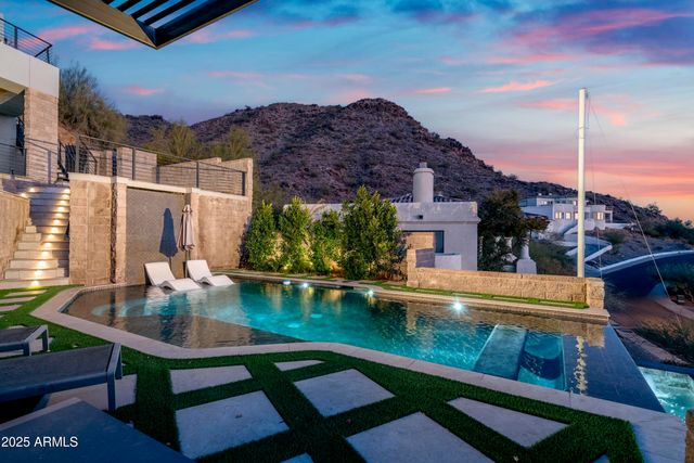 7147 N 23RD Place, Phoenix, AZ 85020