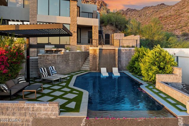 7147 N 23RD Place, Phoenix, AZ 85020