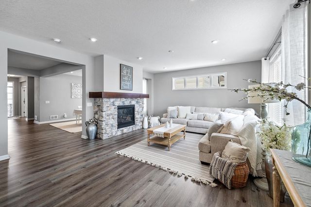 145 Maple Terrace, Waconia, MN 55387