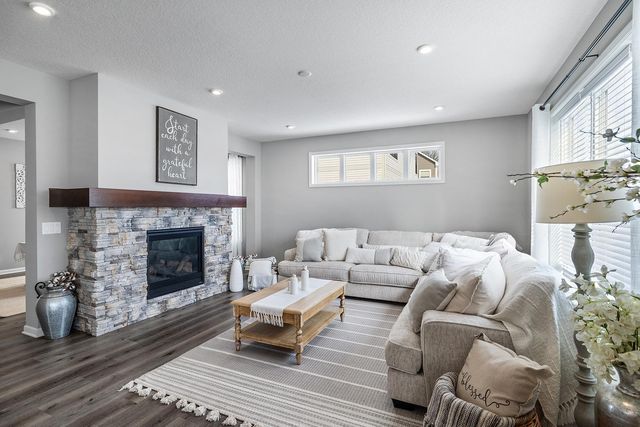 145 Maple Terrace, Waconia, MN 55387