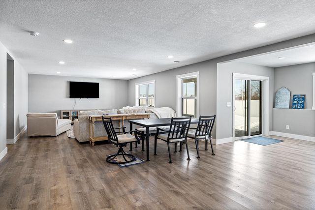 145 Maple Terrace, Waconia, MN 55387