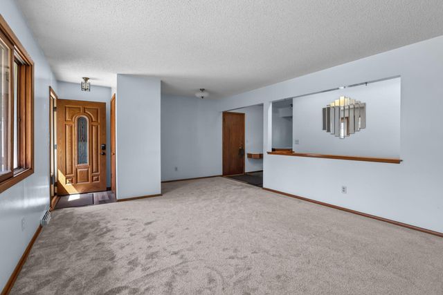 757 Ballantyne Lane NE, Spring Lake Park, MN 55432