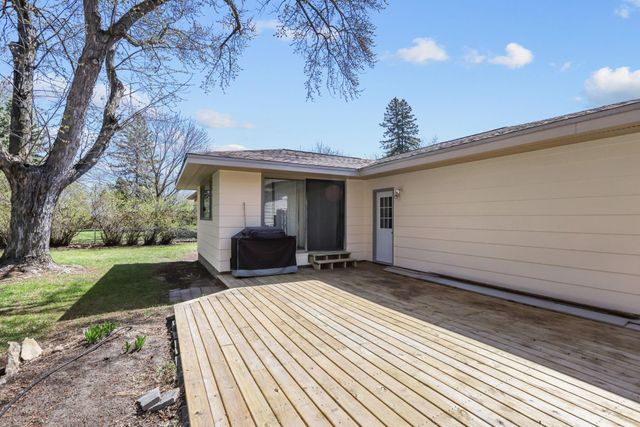 757 Ballantyne Lane NE, Spring Lake Park, MN 55432