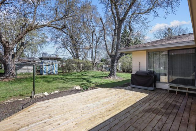 757 Ballantyne Lane NE, Spring Lake Park, MN 55432