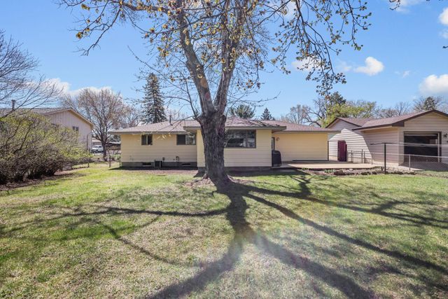 757 Ballantyne Lane NE, Spring Lake Park, MN 55432