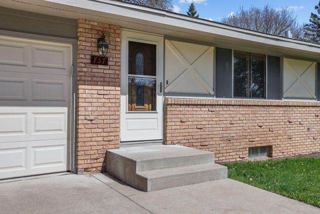 757 Ballantyne Lane NE, Spring Lake Park, MN 55432