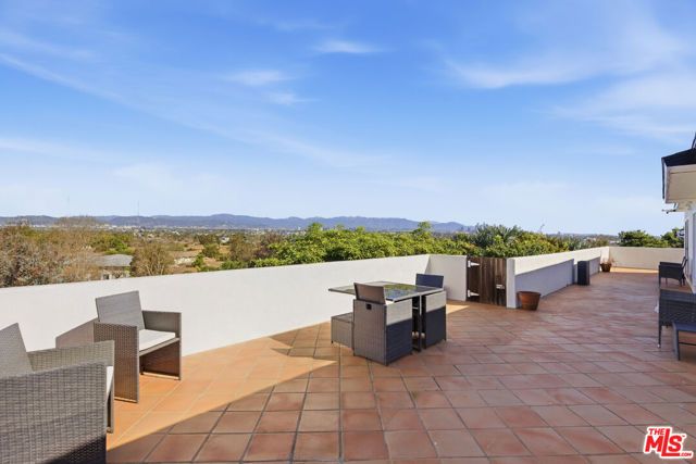 4201 Don Diablo Drive, Los Angeles, CA 90008