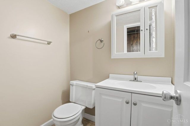 10850 Ponds Lane, Sycamore Twp, OH 45242