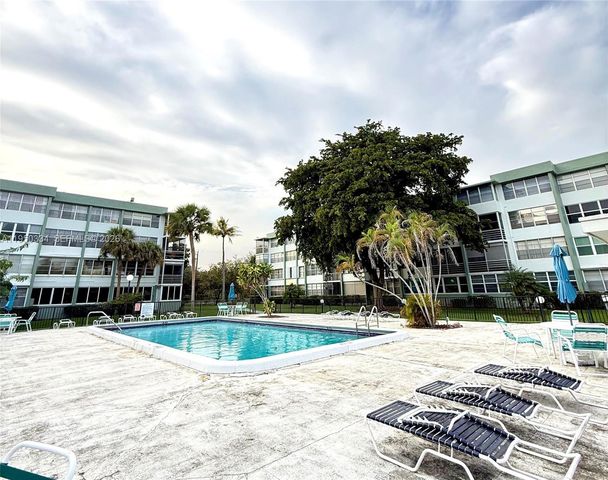 2771 Taft St 411, Hollywood, FL 33020