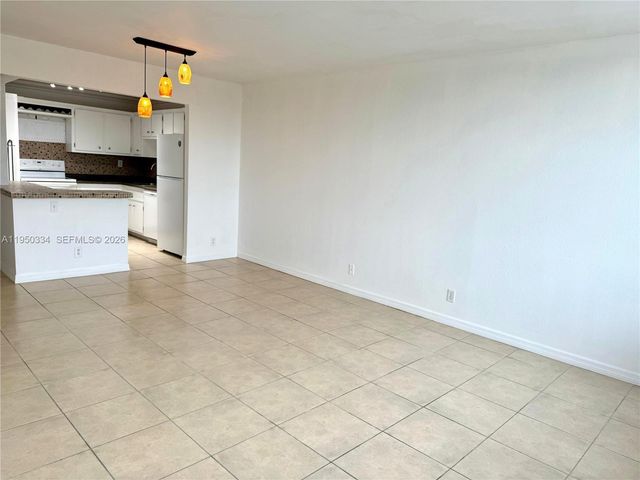 2771 Taft St 411, Hollywood, FL 33020