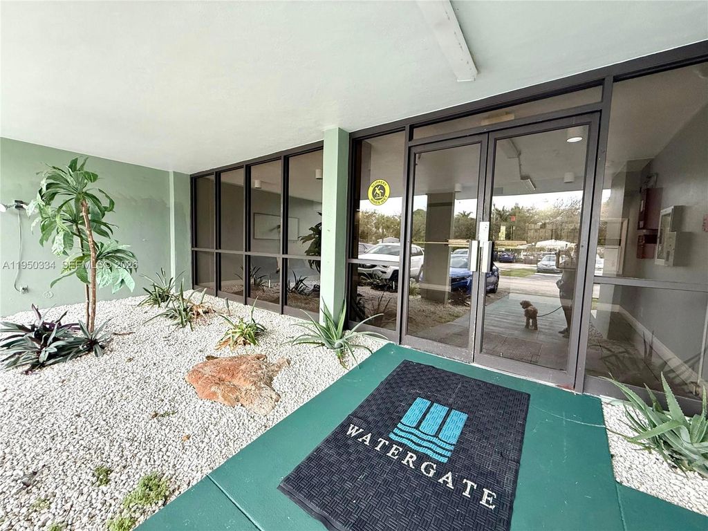 2771 Taft St 411, Hollywood, FL 33020