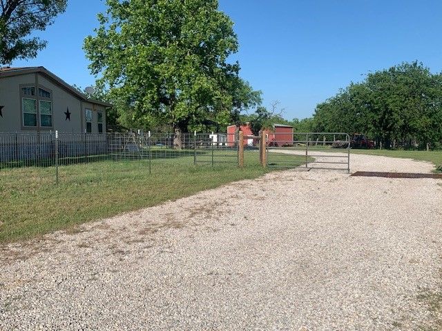 1521 FM 590, Comanche, TX 76442